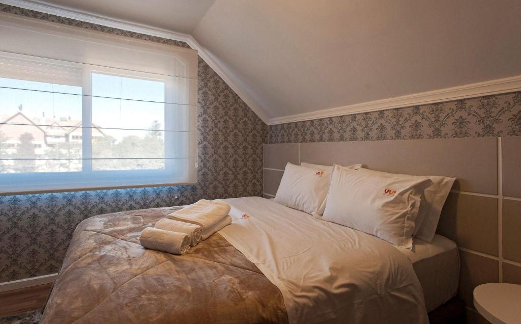 Garibaldi 501B 3 Dormitórios 14PAX junto à Rua Coberta  Garibaldi 501B 3 Dormitórios 14PAX junto à Rua Coberta