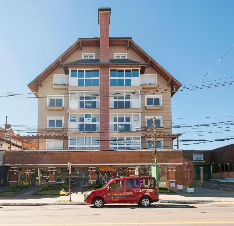 Garibaldi 501B 3 Dormitórios 14PAX junto à Rua Coberta  Garibaldi 501B 3 Dormitórios 14PAX junto à Rua Coberta