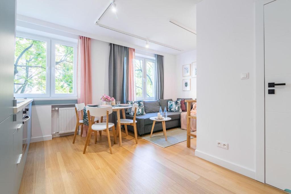 Rent like home - Hoża 36, Warsaw – Updated 2022 Prices