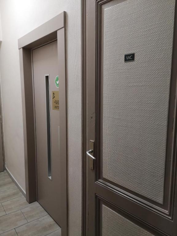 Hôtel Les Acteurs - Resim 12