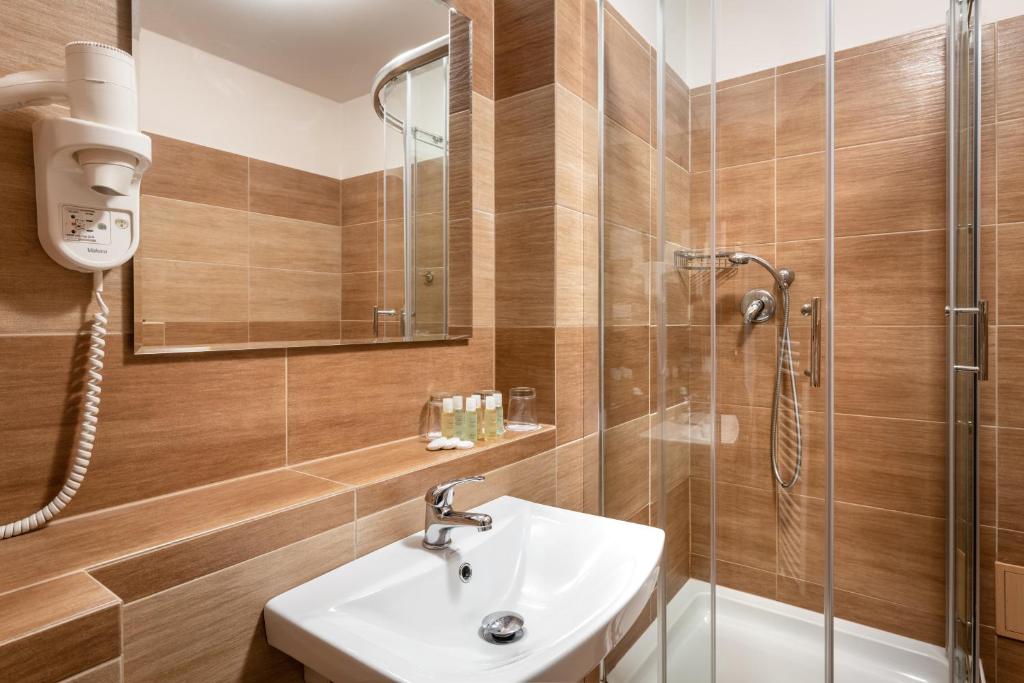 Koupelna v ubytování Wellness Hotel Ondrášův dvůr