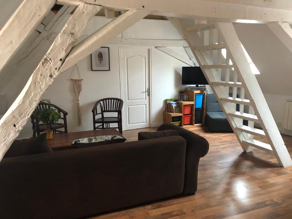 Le Grand Appartement - 90m2- 2 chb , 1 mezzanine - 6pers - Apartamento De Tres Habitaciones