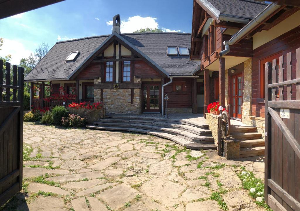 Budova, v ktorej sa penzión nachádza