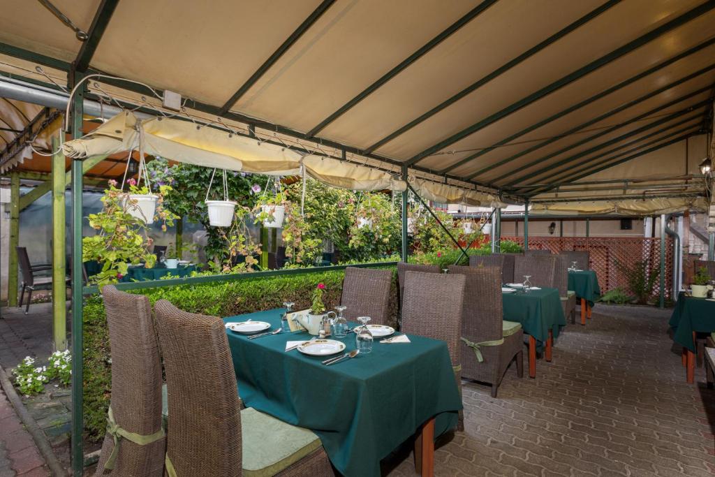 Illés Hotel - Resim 21