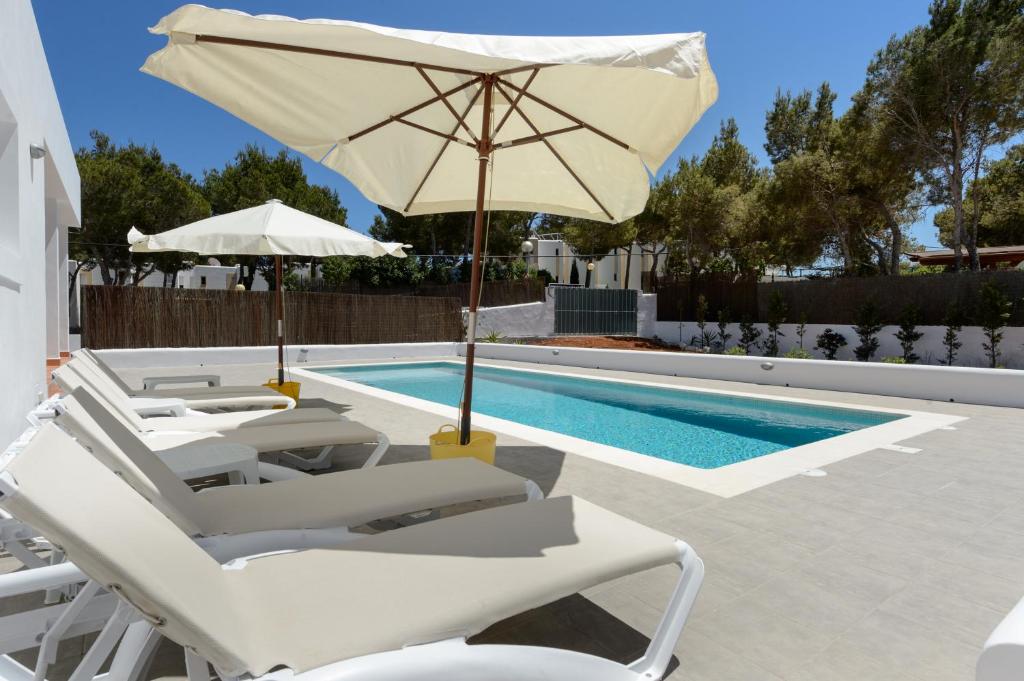 Booking.com: New Villa with Pool 19 mins from Ibiza town Cana ...