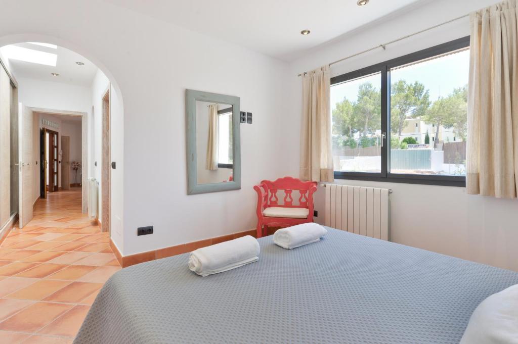 New Villa with Pool 19 mins from Ibiza town Cana Clara, Santa ...