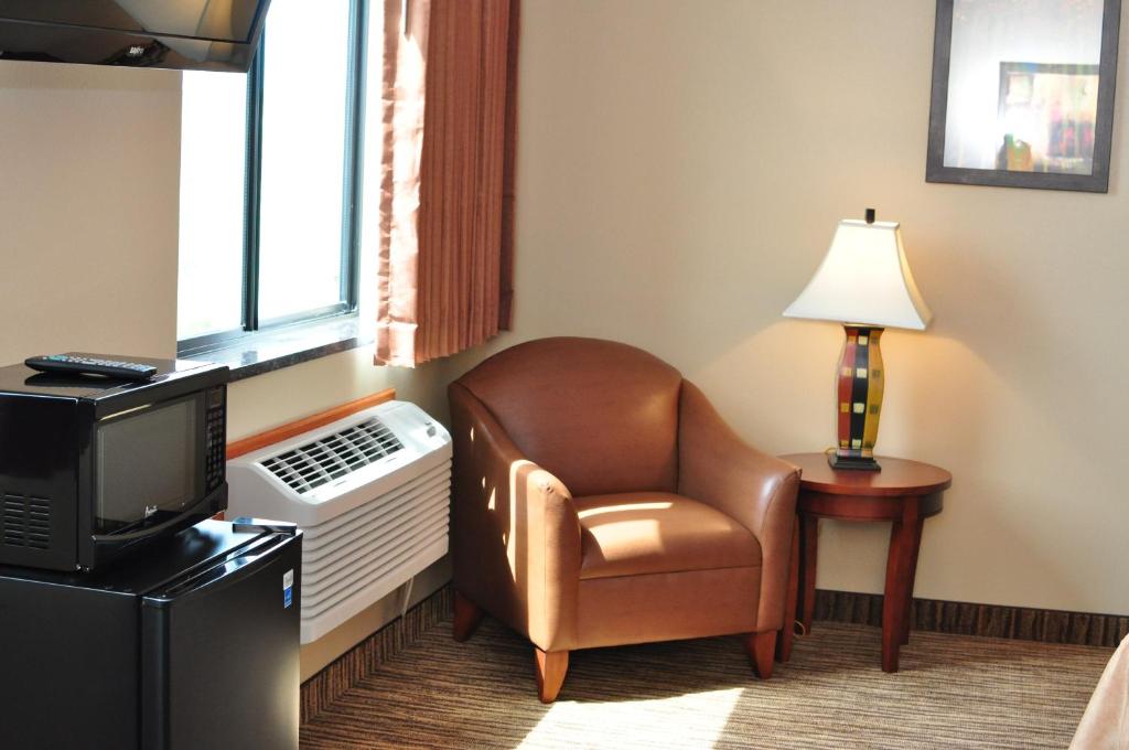Cobblestone Inn & Suites - Newton - Suite Queen Con Dos Camas Queen