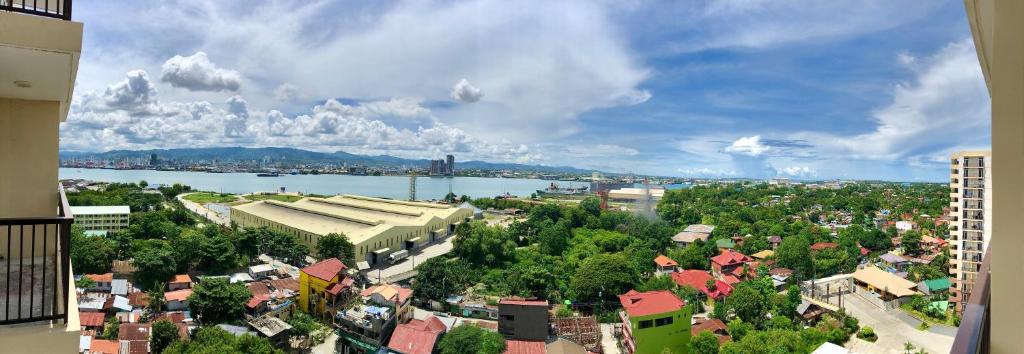 Condo w/ Balcony Near Mactan International Airport - One-Bedroom Apartment