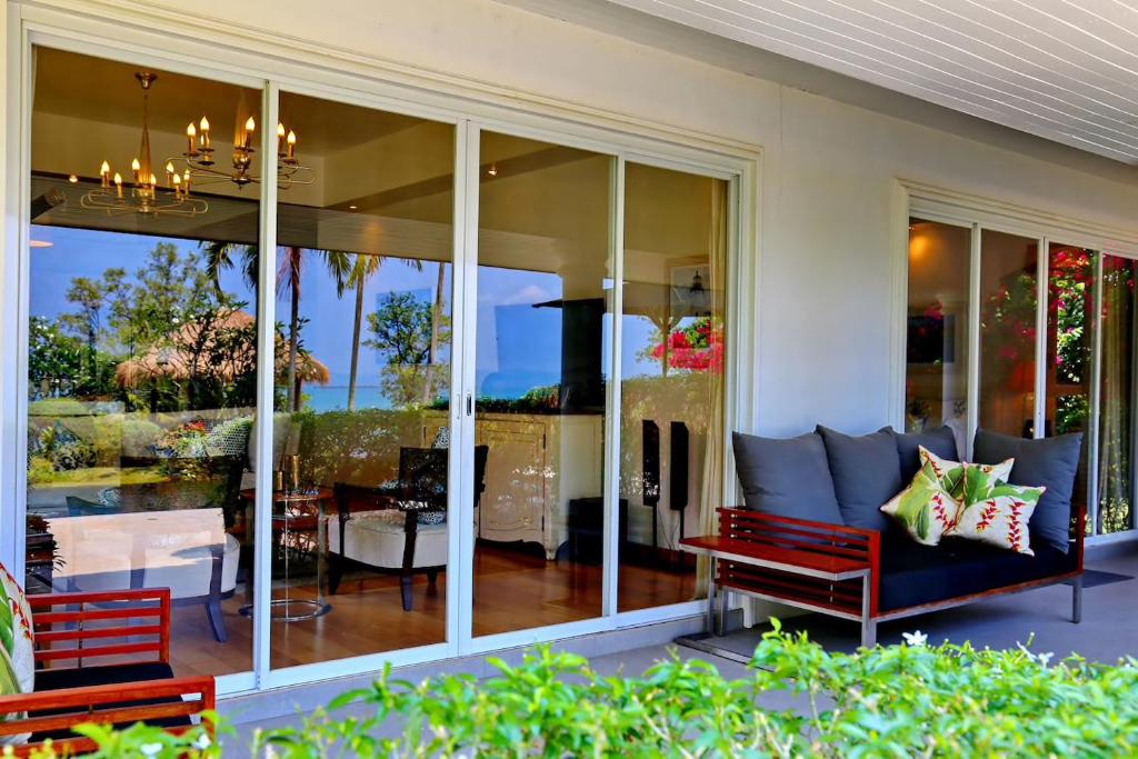 Fotografie z fotogalerie ubytování Koh Chang Beach Front 5 Bedroom Villa v destinaci Ko Chang