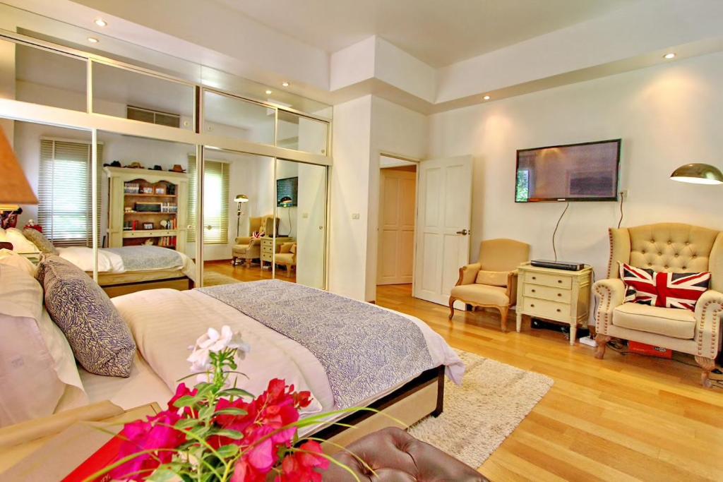 Fotografie z fotogalerie ubytování Koh Chang Beach Front 5 Bedroom Villa v destinaci Ko Chang
