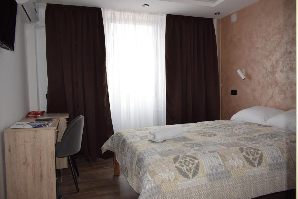 Cama o camas de una habitación en Hotel "Srbija Tis"