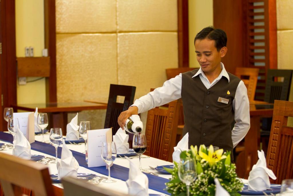 Členové personálu v ubytování Pacific Hotel & Spa