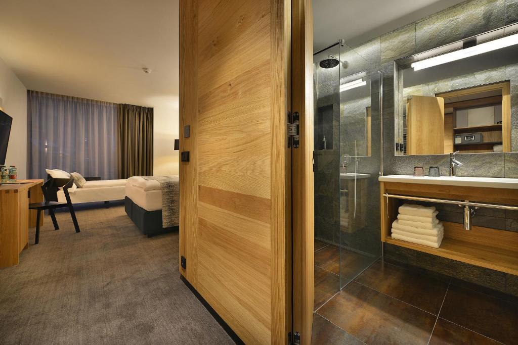 Grand Hotel Hradec - 12