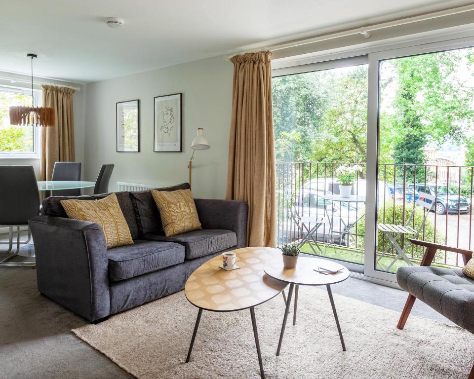 Luxury 2 Bedroom City Apartment in Bath's Artisan Quarter