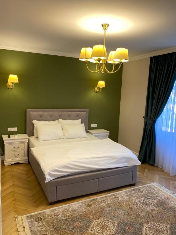 Un pat sau paturi într-o cameră la Casa Ayan