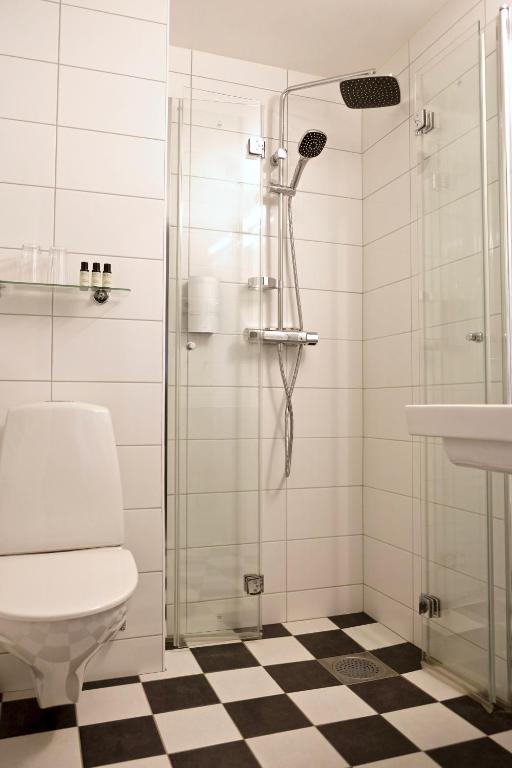 Koupelna v ubytování Mora Hotell & Spa