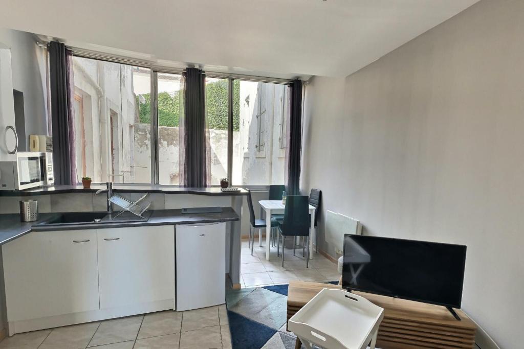 Des appartements au calme dans un immeuble historique - One-Bedroom Apartment