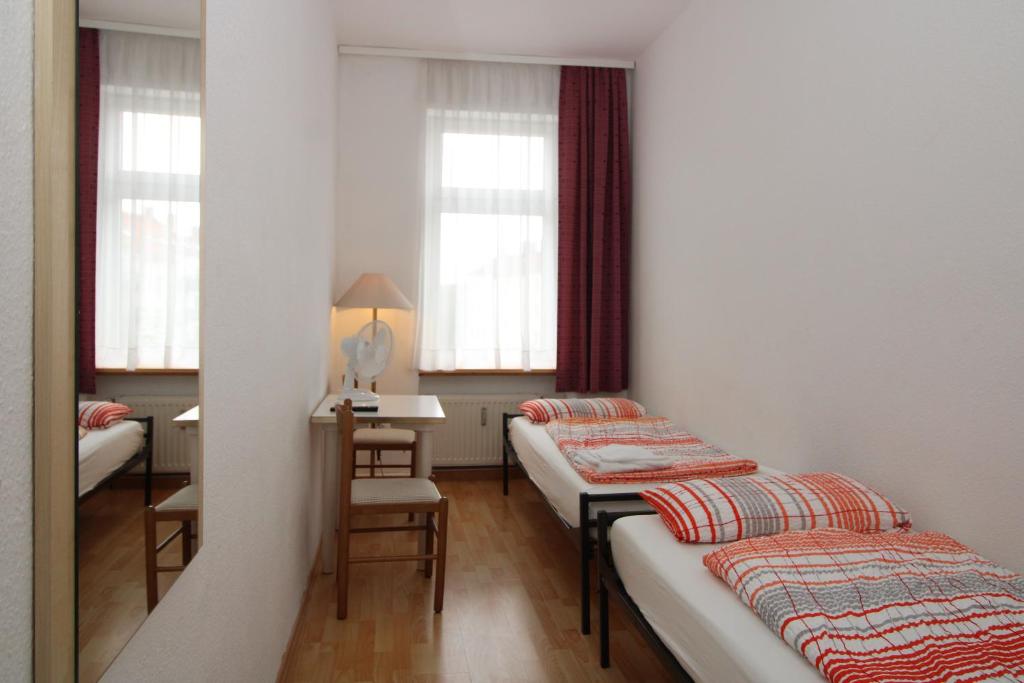 Space Hotel im Campus der JvP Schule - Resim 29