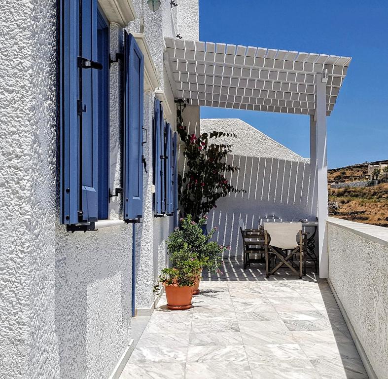 Tinoshomelidays Residences - Maison De Trois Chambres