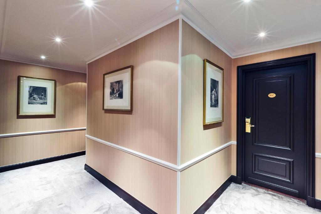 Golden Tulip Washington Opera