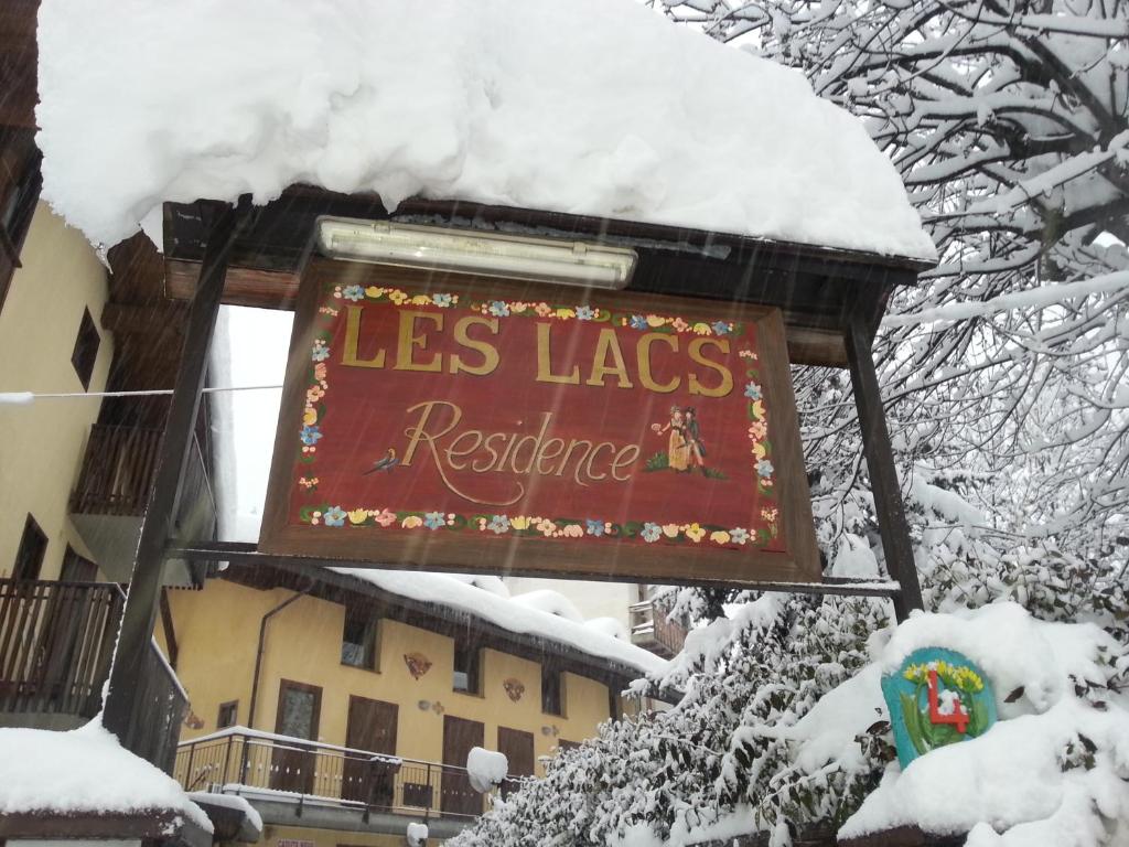 Obiekt Residence Les Lacs zimą