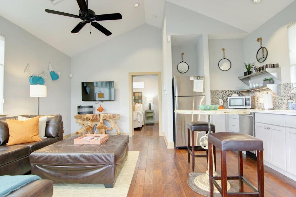 East 2nd Guest House, Austin, TX