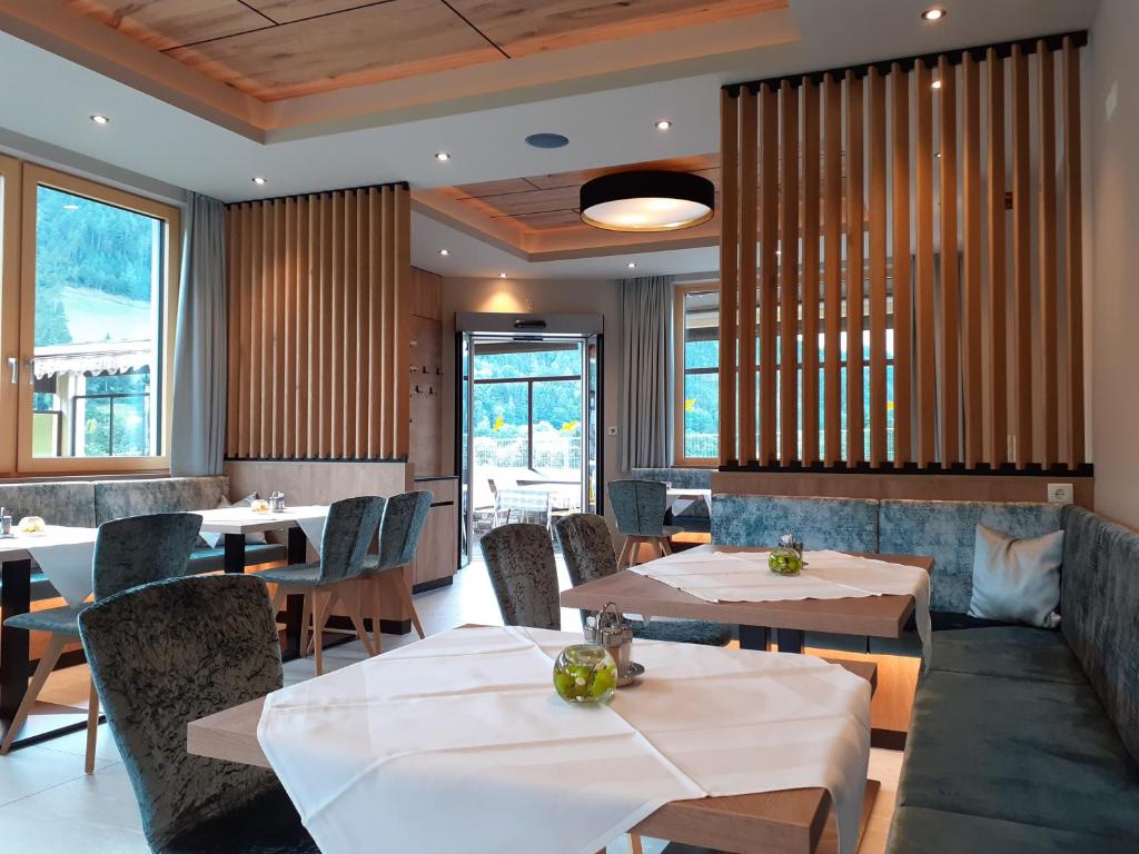 Posedenie v ubytovaní Hotel Gasthof Stefansbrücke
