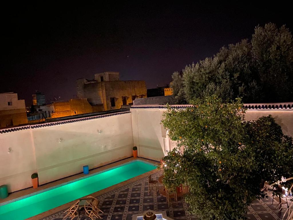 Bazén v ubytování Palais Shazam & SPA nebo v jeho okolí