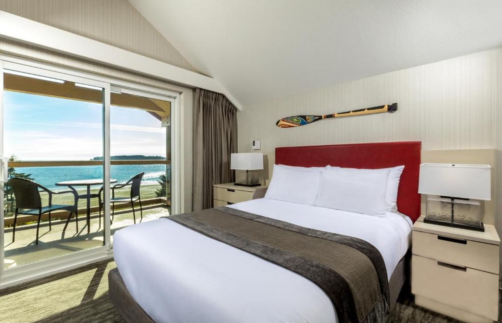 Postel nebo postele na pokoji v ubytování Best Western Plus Tin Wis Resort