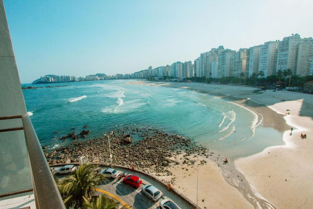  Apartamento pé na areia no Guarujá Praia das Pitangueiras