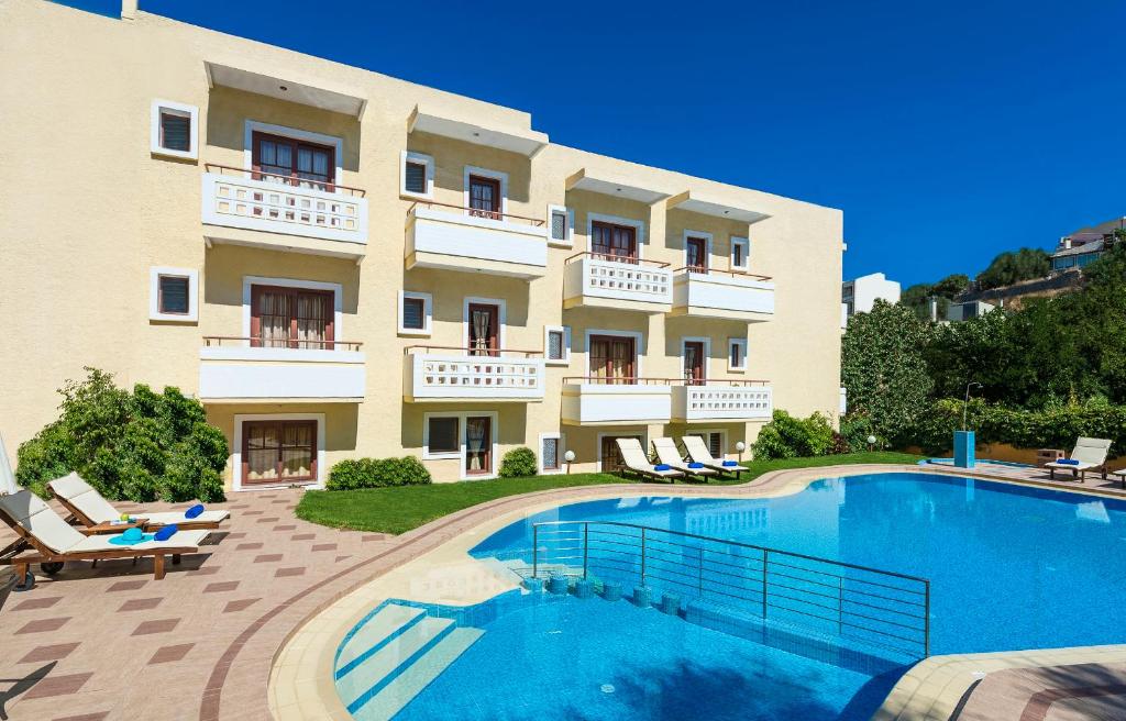 Bazén v ubytování Agrimia Holiday Apartments nebo v jeho okolí