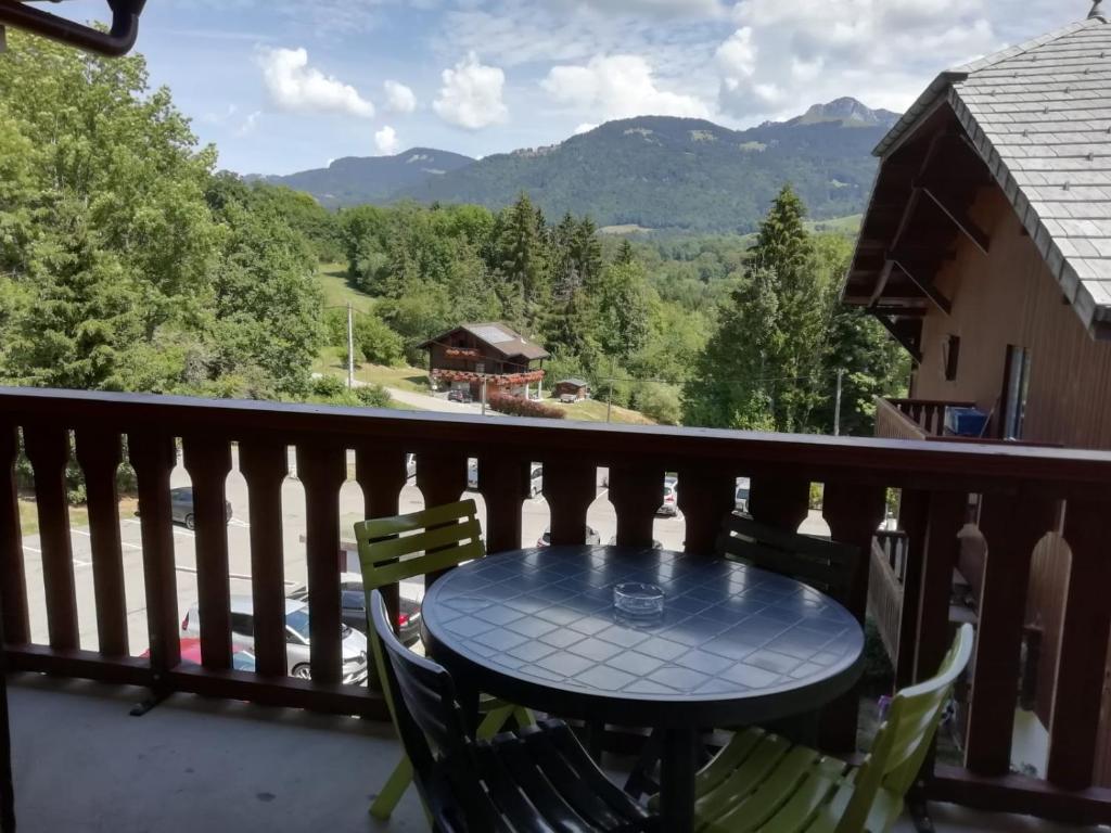 Pogled na planinu ili pogled na planinu iz apartmana