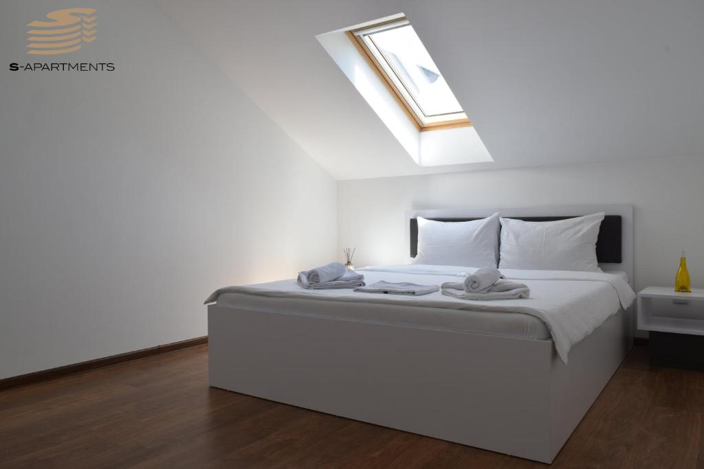 S-Apartmani Cocetova - Apartment With Terrace