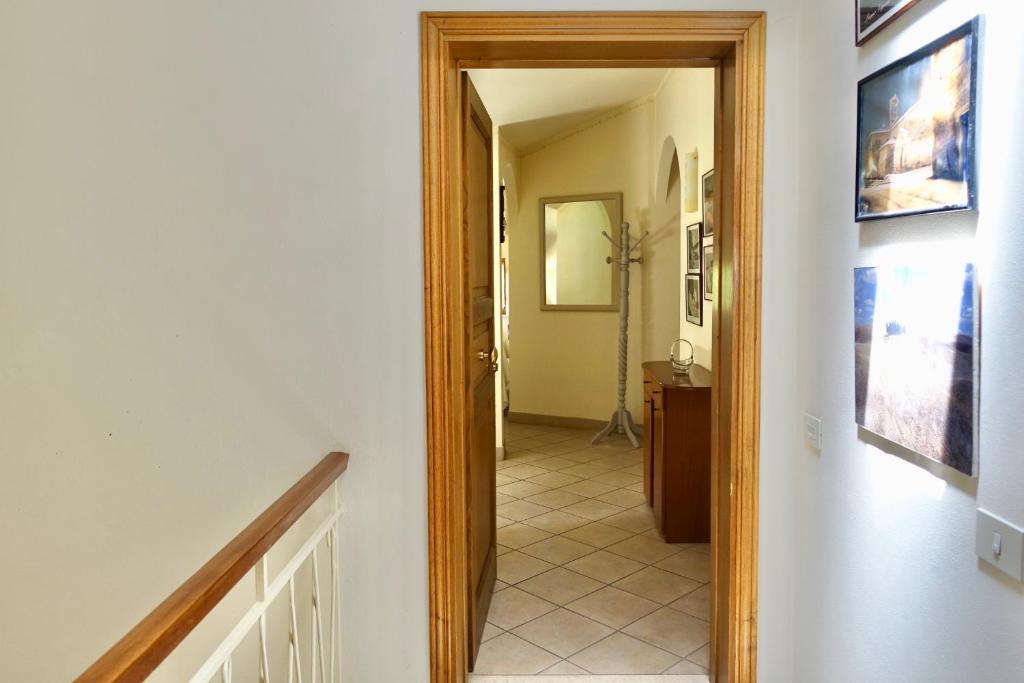 TV a/nebo společenská místnost v ubytování Casa GINESTRA a Bagno Vignoni