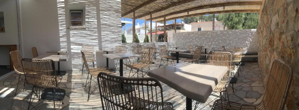 Posezení v ubytování AELLIA HOTEL & SUITES LEROS