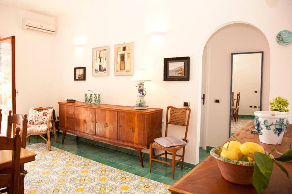 Posedenie v ubytovaní Casa Celidea