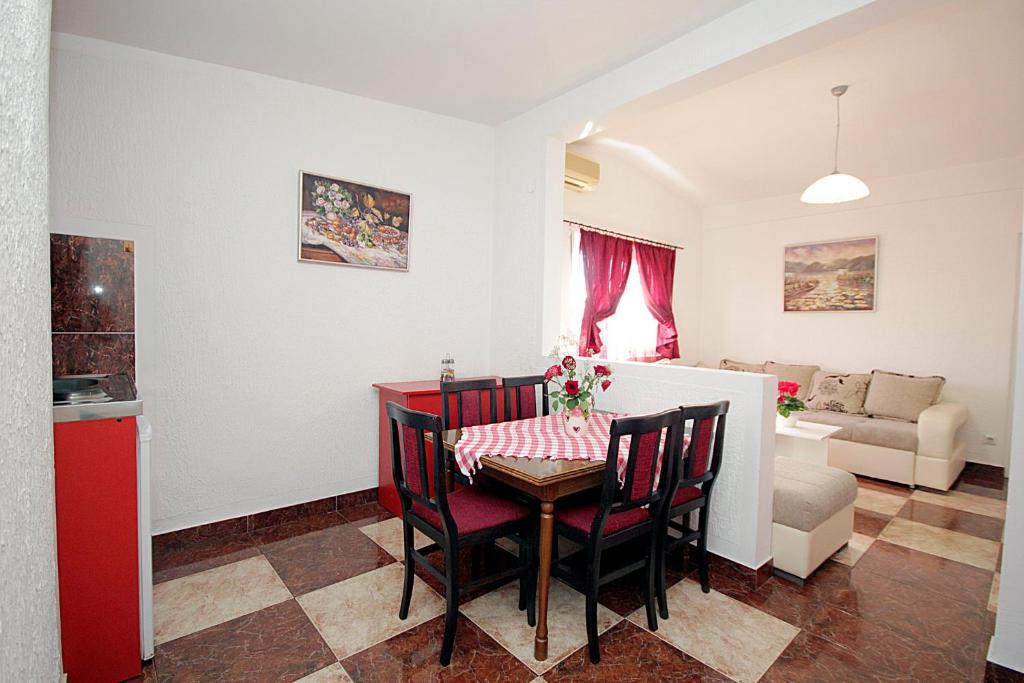 Apartments Kruna Jovanović 2 - One-Bedroom Apartment