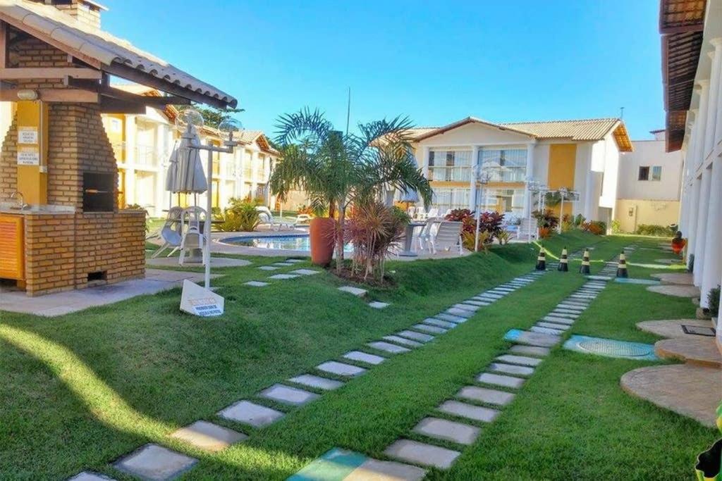  Apartamento no condomínio Mont Carmelo a 150 metros do mar