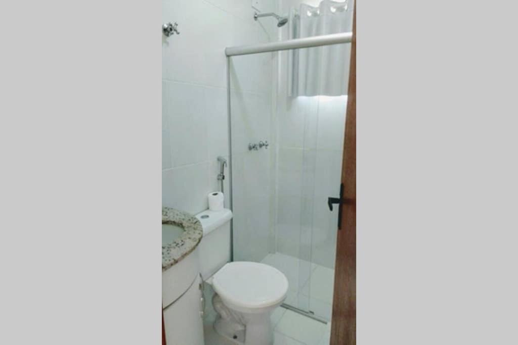  Apartamento no condomínio Mont Carmelo a 150 metros do mar