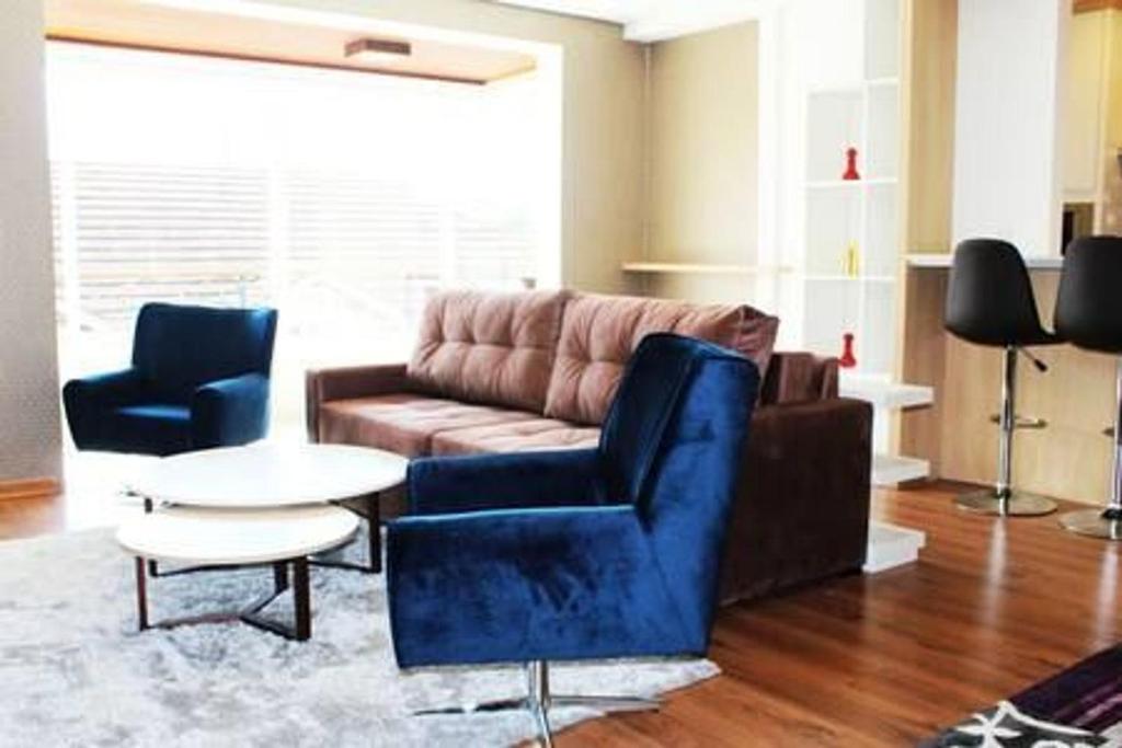  FLORES DA MONTANHA 304C - 2 DORMITÓRIOS + LAVABO NA BORGES!