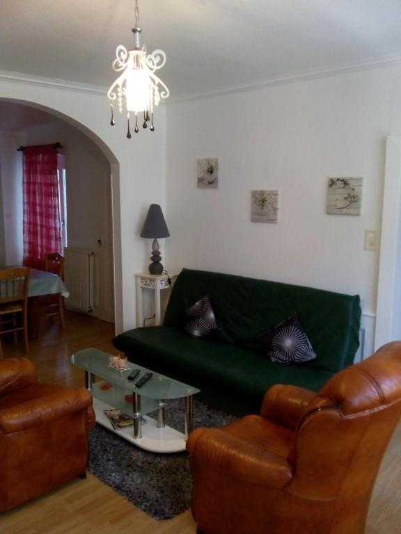 Apparemment F3 centre de MIRECOURT - Housity