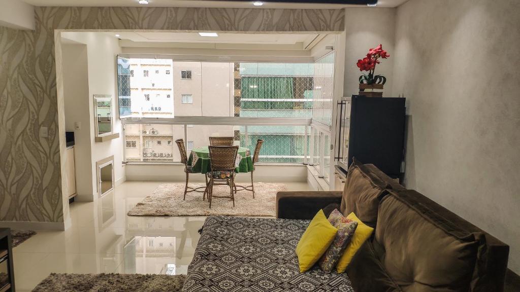  Apartamento Meia Praia Itapema