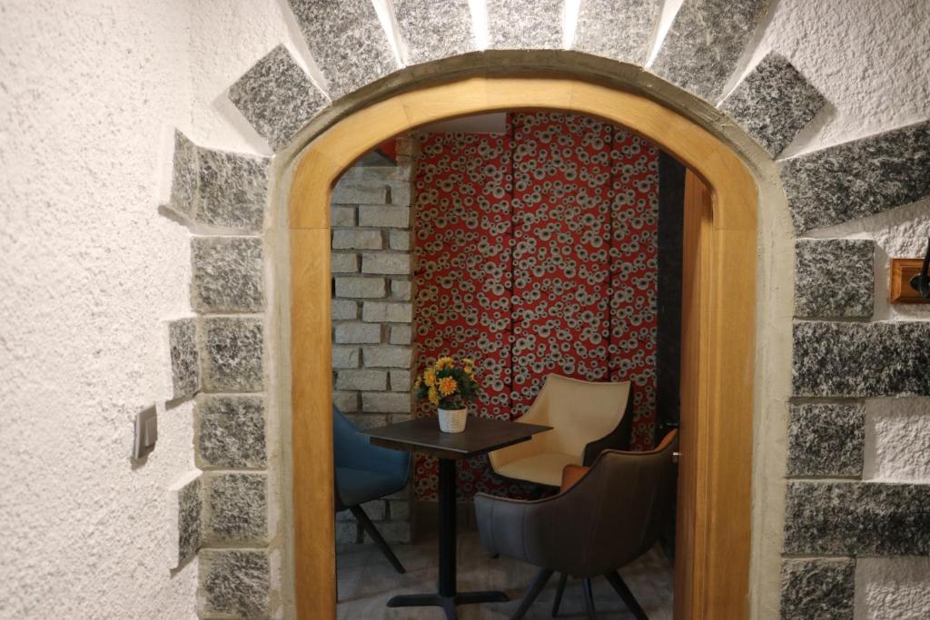 Posezení v ubytování The Lodge