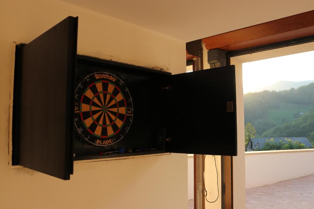 TV a/nebo společenská místnost v ubytování The Lodge
