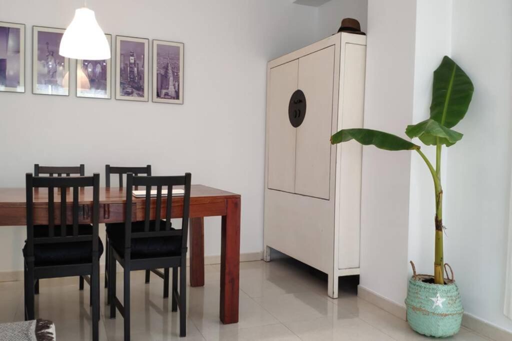 Kuchyňa alebo kuchynka v ubytovaní LOVELY APARTMENT DENIA, piscina, jacuzzi, pádel, parking