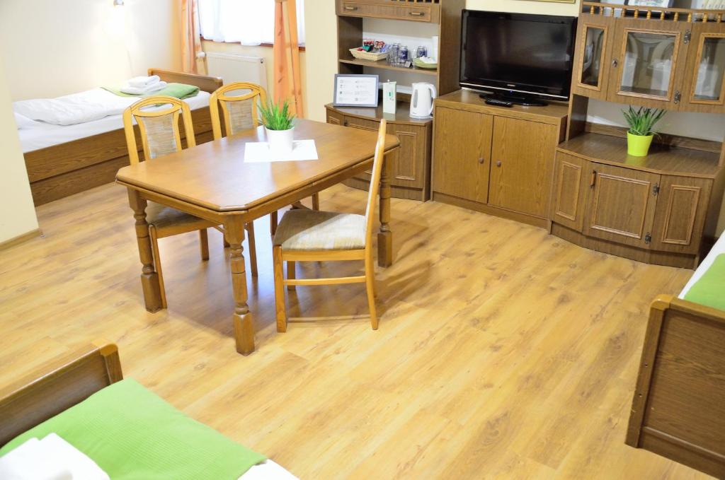 Kuchyň nebo kuchyňský kout v ubytování WenderEDU Business Center