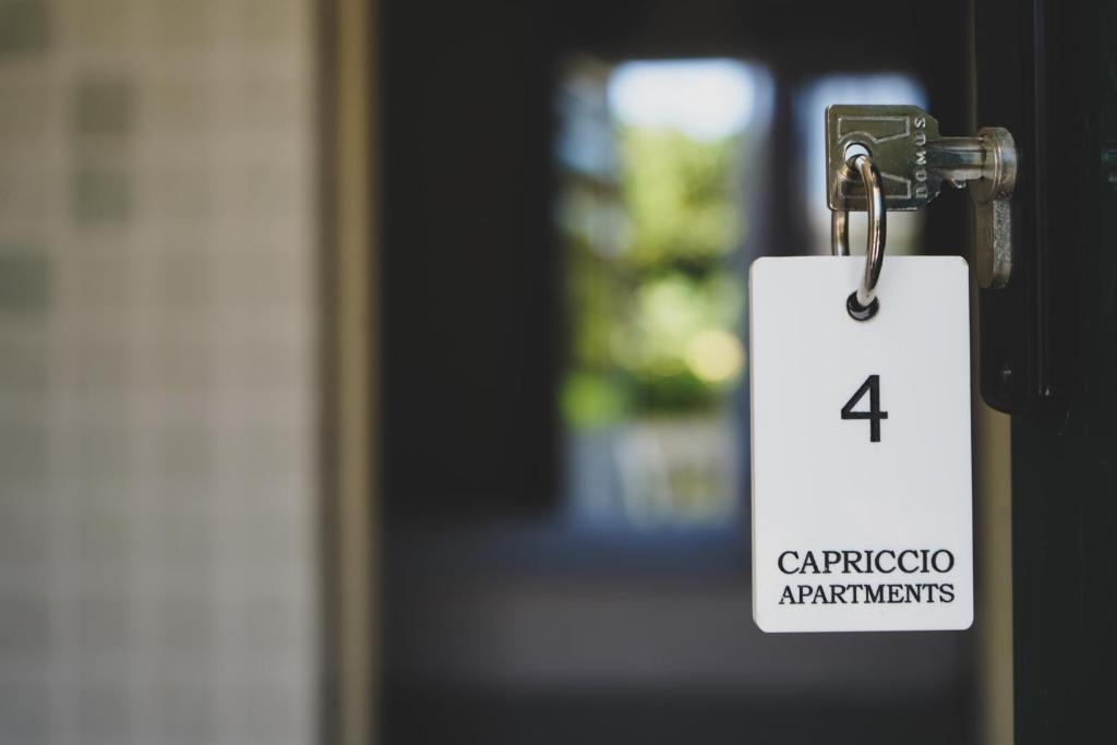 Certifikát, hodnocení, plakát nebo jiný dokument vystavený v ubytování Capriccio Studios