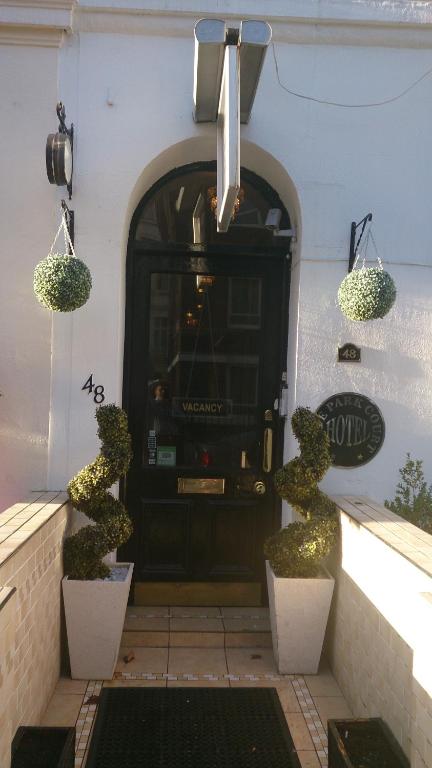 Hyde Park Court Hotel