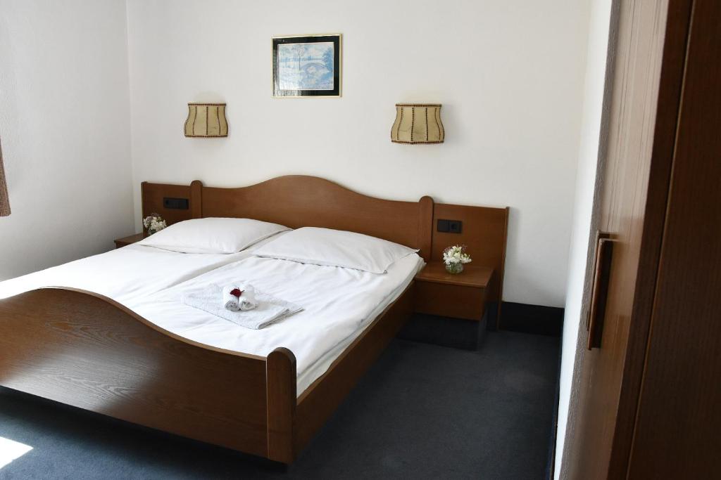 Hotel Goldene Rose - Chambre Double Avec Salle De Bain Privée