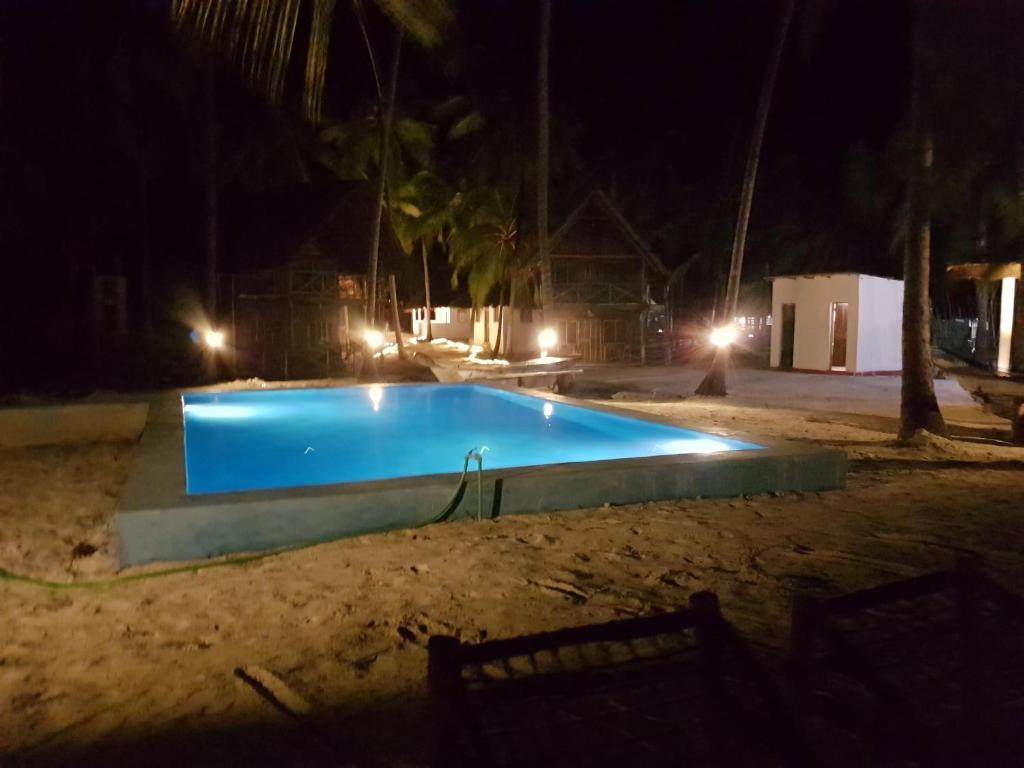 Bazén v ubytování Drifters Zanzibar nebo v jeho okolí